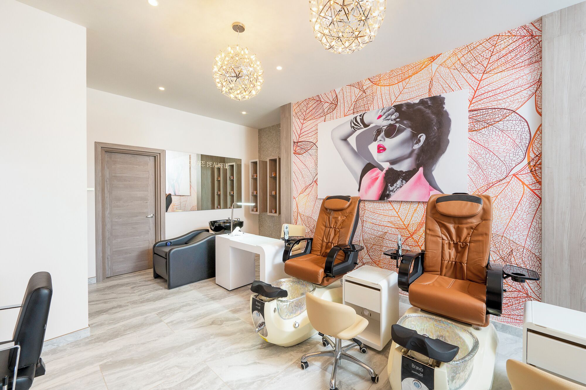Body treatments, hydrotherapy, aromatherapy, hot stone massages