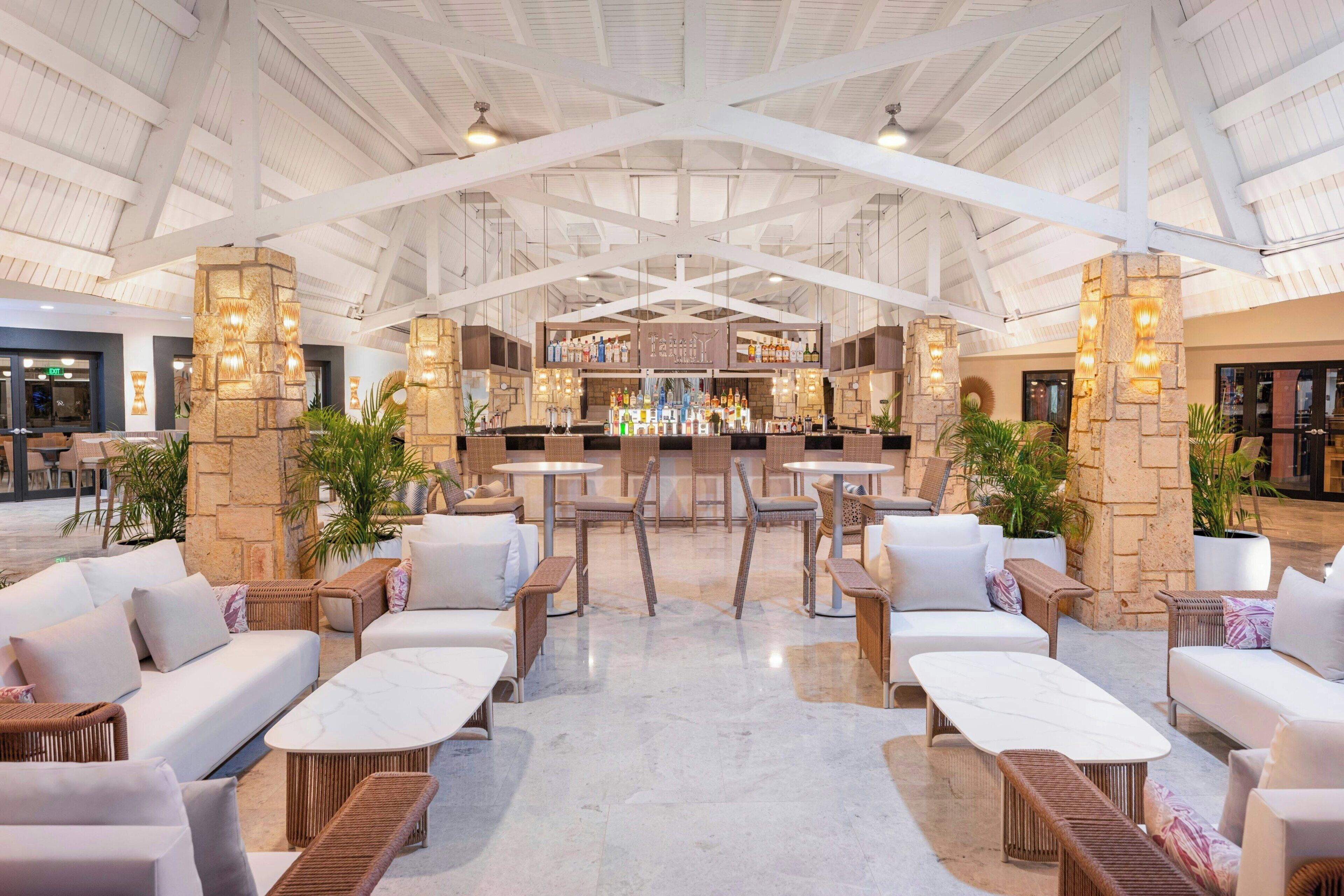 7 restaurants, breakfast, lunch, dinner served; international cuisine