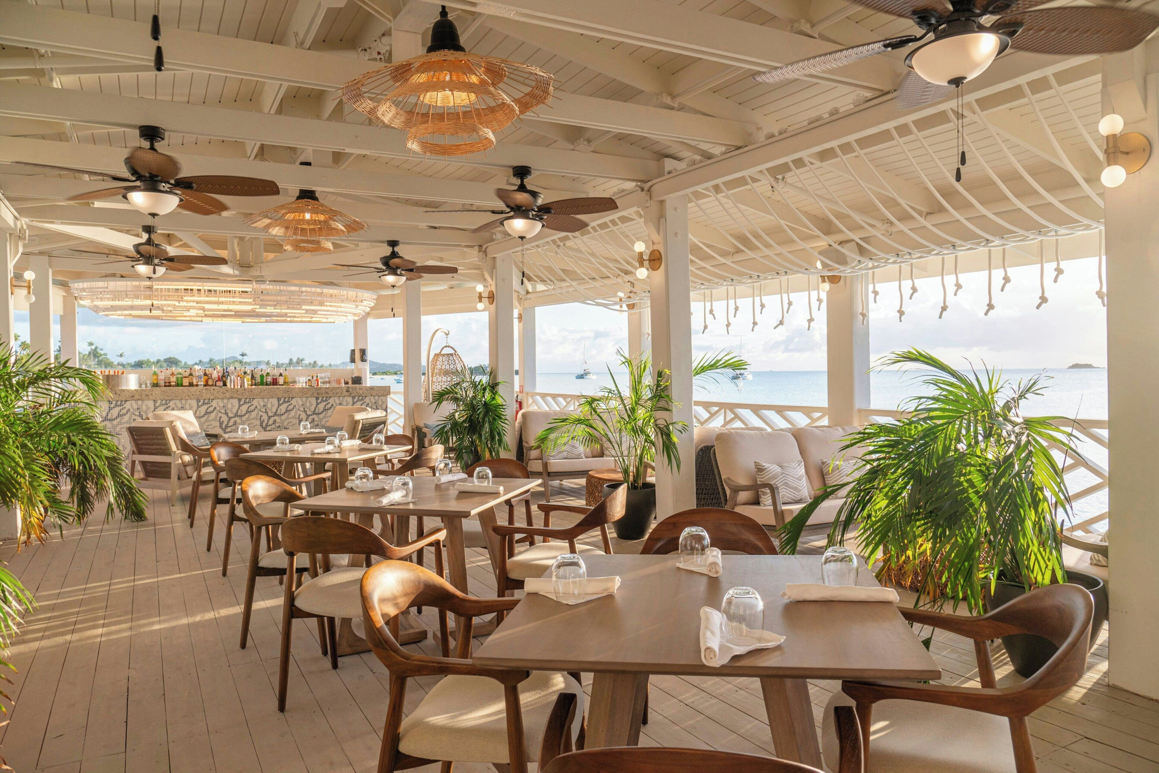 7 restaurants, breakfast, lunch, dinner served; international cuisine