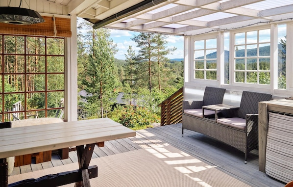 تناول الطعام