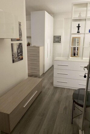 Interior - ARCHIMEDE, 53 · Apt 3 - Monolocale con spazio esterno (Milano)