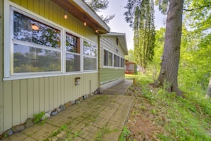 Exterior - Riverfront Nature Getaway Near Downtown Pine City! (Pine City)
