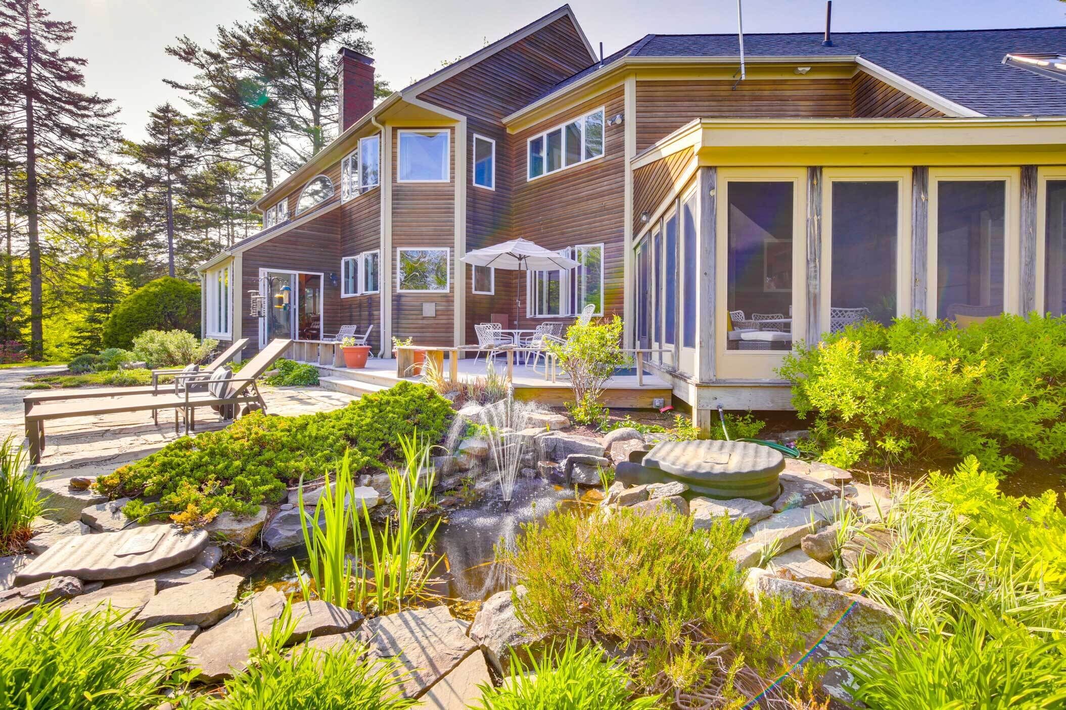 Waterfront West Bath Rental w/ Screened-In Porch!