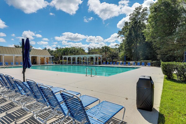Oak Forest Village | Community Amenities - Walk to Wescott Golf, Pool Access! Pondfront Home (Summerville)