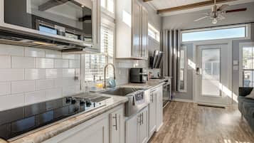 Fridge, microwave, stovetop, coffee/tea maker