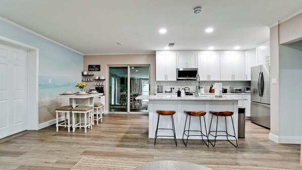 Fridge, microwave, oven, stovetop - Resort Home Near Beach + Pool + Golf + Pickleball (Sarasota)