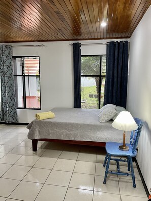 Economy Double Room | 1 bedroom, individually decorated, individually furnished, desk