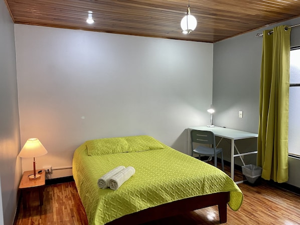 Comfort Double Room, 1 Queen Bed | 1 bedroom, individually decorated, individually furnished, desk