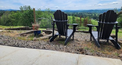 Springdale Farm & Views - the Gorge, Downtown, Mt. Hood