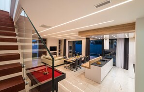 Spielezimmer