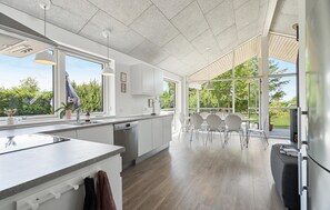 Fridge, dishwasher, coffee/tea maker