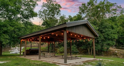 Luxury Cabin - Hot Tub, Firepit by Buffalo River