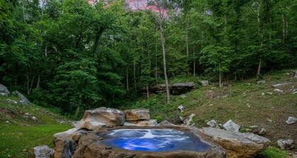 Winter Discount Hot Tub, Firepit by Buffalo River