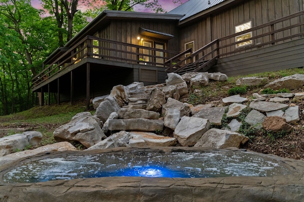 Boulder Hot Tub For 6 t0 8