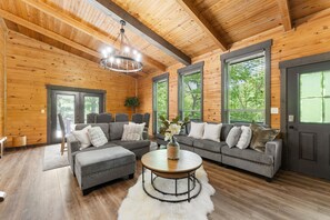 Smart TV - Lux Family Lodge Boulder H/T Near Buffalo River (Marshall)