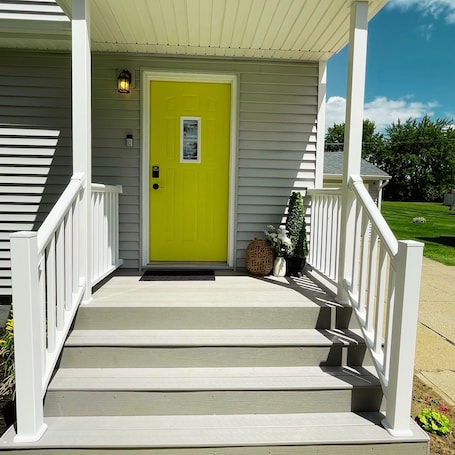 Exterior detail. Home in Davison 3BR 1BA + King BD + Pool Table