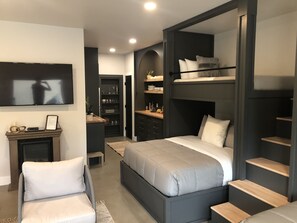 1 habitación, tabla de planchar con plancha, wifi y ropa de cama