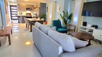 Fernseher, Stereoanlage