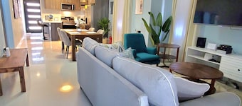 Comfy Beds-Pool-Clean Getaway-2 mins to Ocho Rios