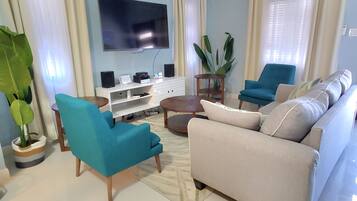 Fernseher, Stereoanlage