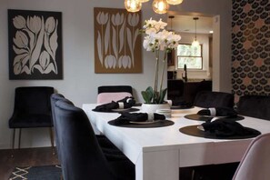 Dining - Mt. Washington | Luxe Family Stay | Near Downtown (Pittsburgh)