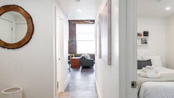 2 bedrooms, desk, iron/ironing board, free WiFi