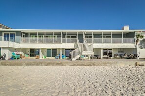 Exterior - On the Private Beach! Tide Vibes #7 Full Kitchen! (Indian Rocks Beach)
