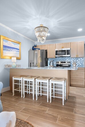 Fridge, microwave, oven, stovetop - On the Private Beach! Tide Vibes #7 Full Kitchen! (Indian Rocks Beach)