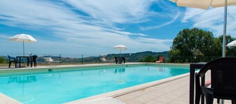 Villa Aurora - Delightful villa with pool and a/c in the Marche countryside