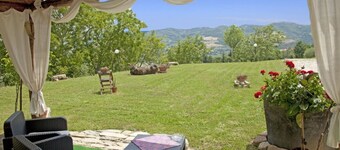 Villa Aurora - Delightful villa with pool and a/c in the Marche countryside