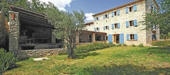 Villa con piscina e aria condizionata