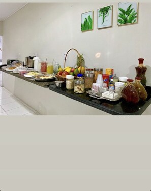 Free daily buffet breakfast