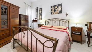 1 bedroom, iron/ironing board, bed sheets - Pula Comfy & Central Apartment - BOOK NOW! (Pula)