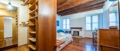 1 bedroom, iron/ironing board, Internet, bed sheets
