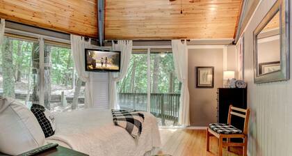 Treetopper Hideaway - A Relaxing Chic Bungalow