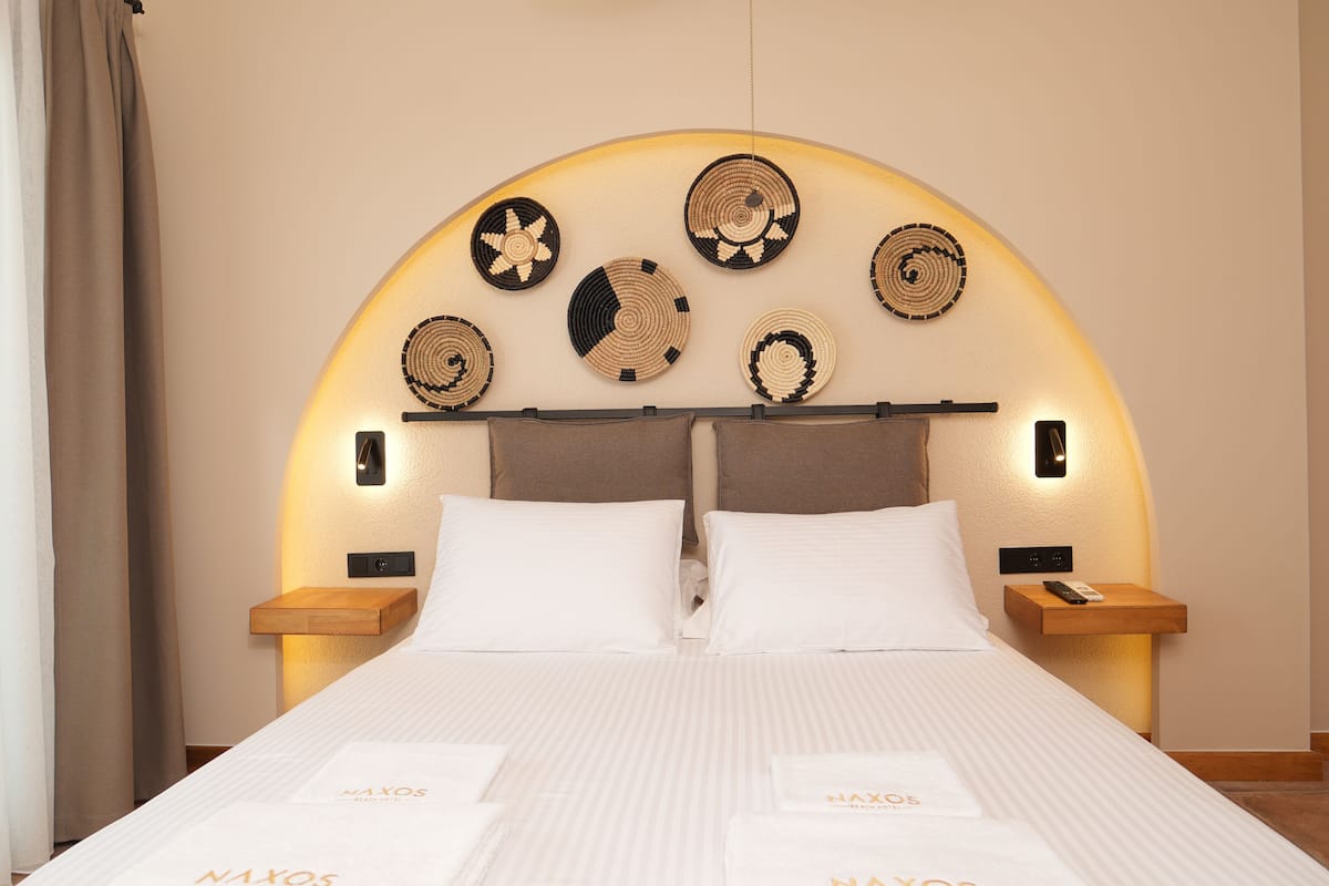 1 Schlafzimmer, Minibar, Schreibtisch, laptopgeeigneter Arbeitsplatz