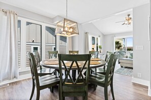 Dining - Sea La Vie, private renovated home with new Heated Pool at Ocean Isle Beach (Ocean Isle Beach)