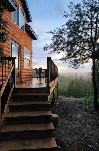 Pine Peak - Your Country Escape 