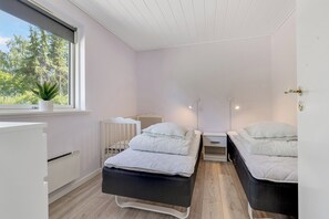 4 Schlafzimmer, Bügeleisen/Bügelbrett, kostenloses WLAN