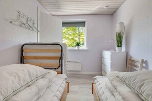 4 Schlafzimmer, Bügeleisen/Bügelbrett, kostenloses WLAN