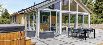 Holiday home with outdoor jacuzzi and.