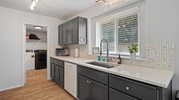 獨棟房屋, 4 間臥室 | 私人廚房 | 電冰箱、烤箱、咖啡機/沖茶器、烤麵包機