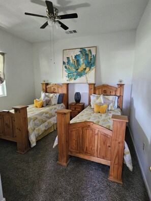 2 bedrooms, iron/ironing board, WiFi, bed sheets