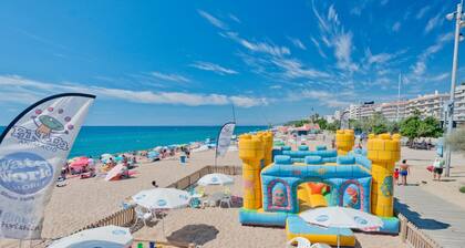 ATHĂNA. Appartement confortable pour les familles. A 60m de la plage. Wifi gratu
