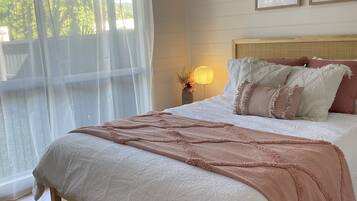 3 chambres, fer et planche à repasser, Wi-Fi gratuit, draps fournis