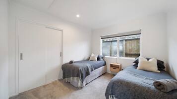 3 Schlafzimmer, Bügeleisen/Bügelbrett, Reisekinderbett, kostenloses WLAN