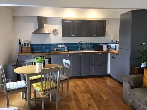 Central Teignmouth Penthouse, Sleeps 4, Pets Ok