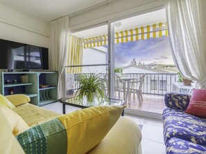 TV - Piso ideal para dos con balcón Platja d'Aro (Platja d'Aro)