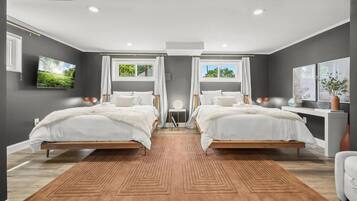 4 bedrooms, desk, iron/ironing board, travel crib