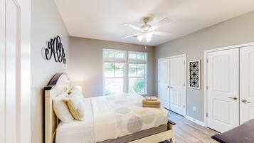 3 chambres, fer et planche à repasser, accès Internet, draps fournis